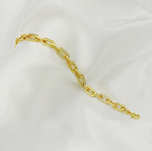 Trendy chain bracelet