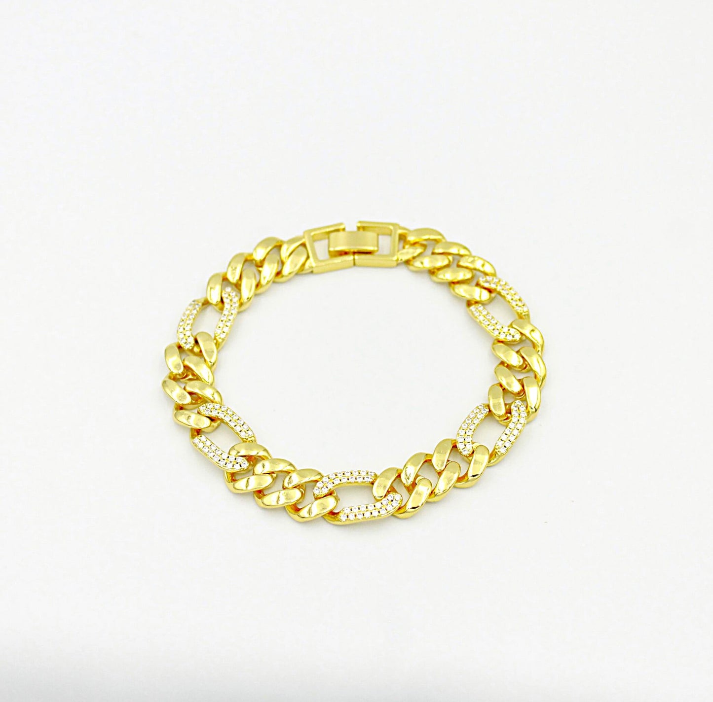 Distinctive chain bracelet