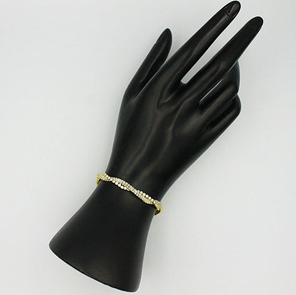 Geflochtenes Armband mit Diamanten