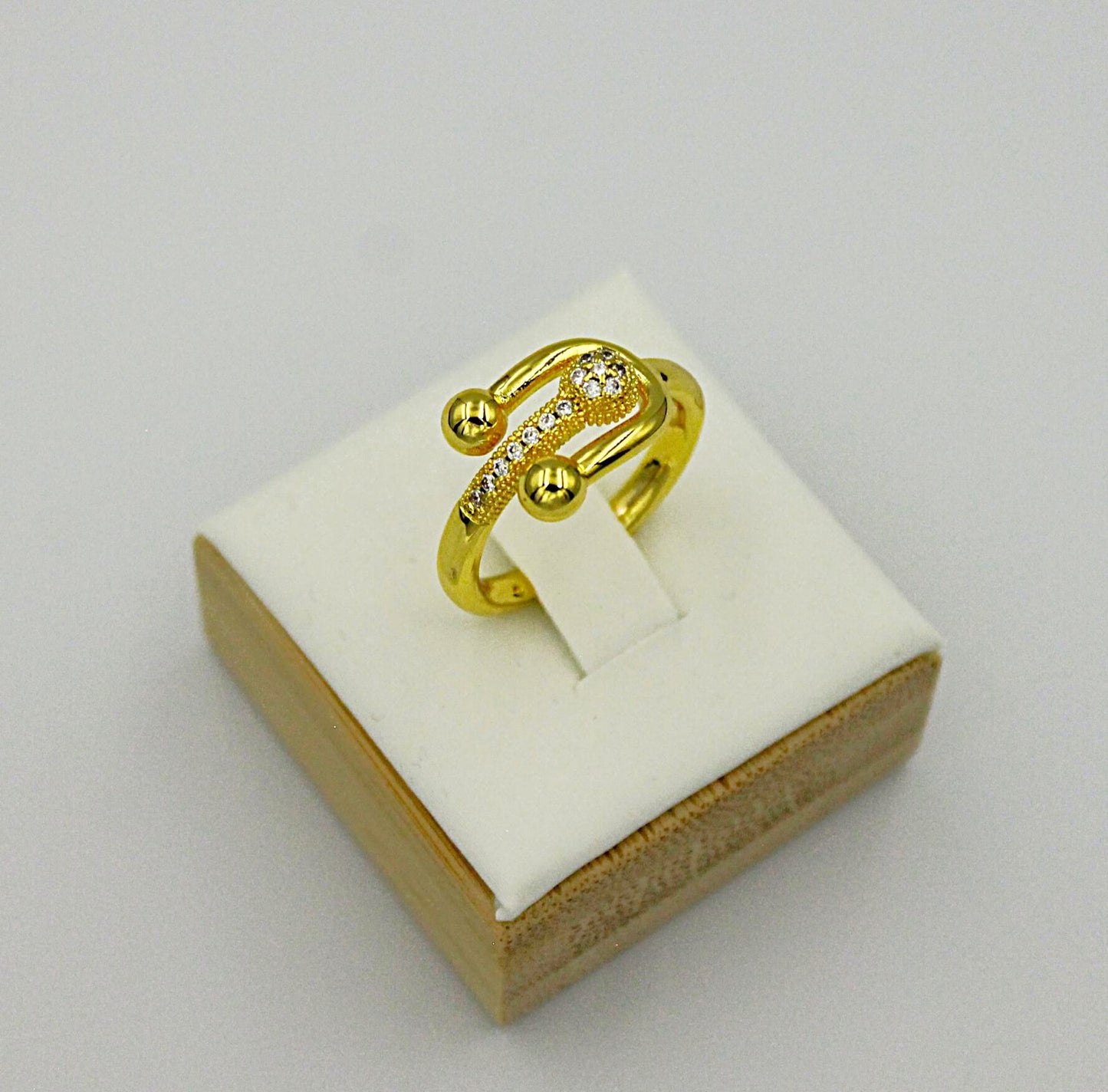 interlocking ring