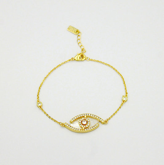 White eye bracelet