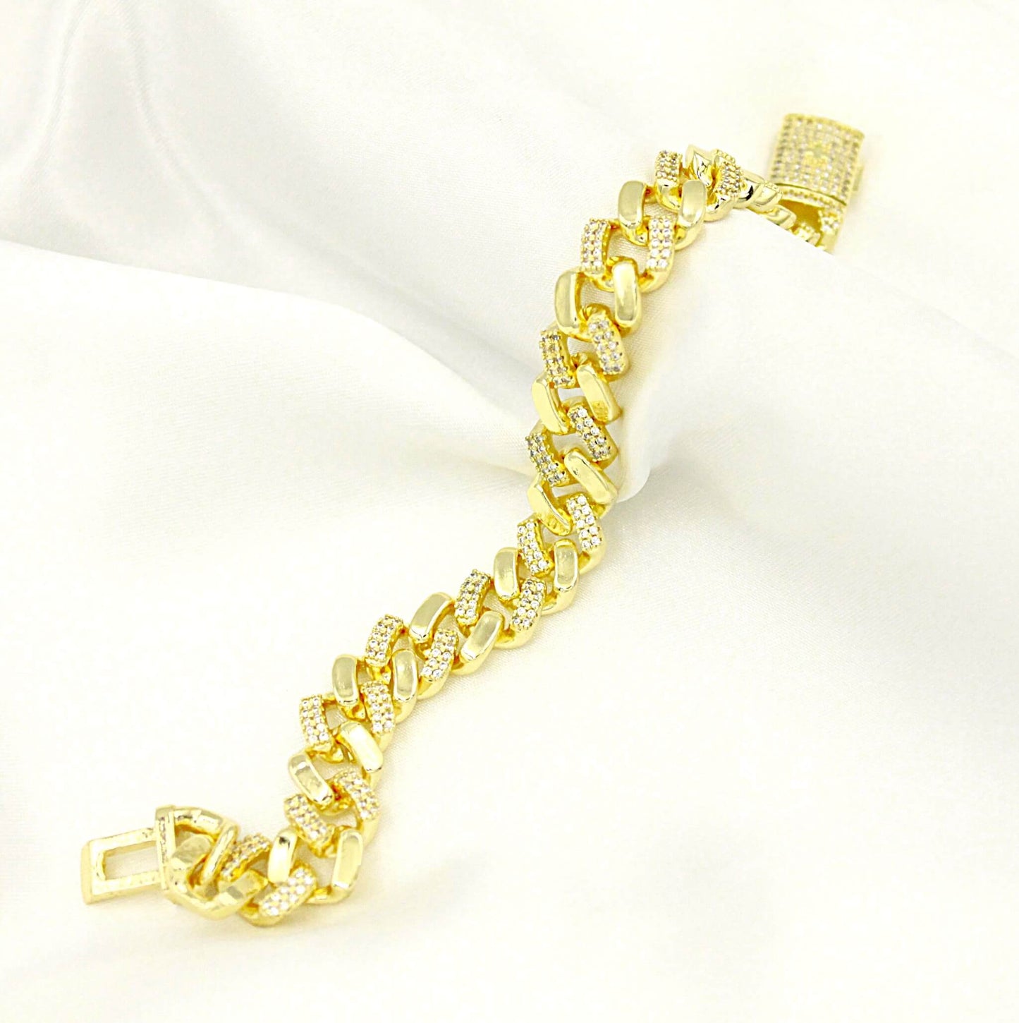 Zircon lock bracelet