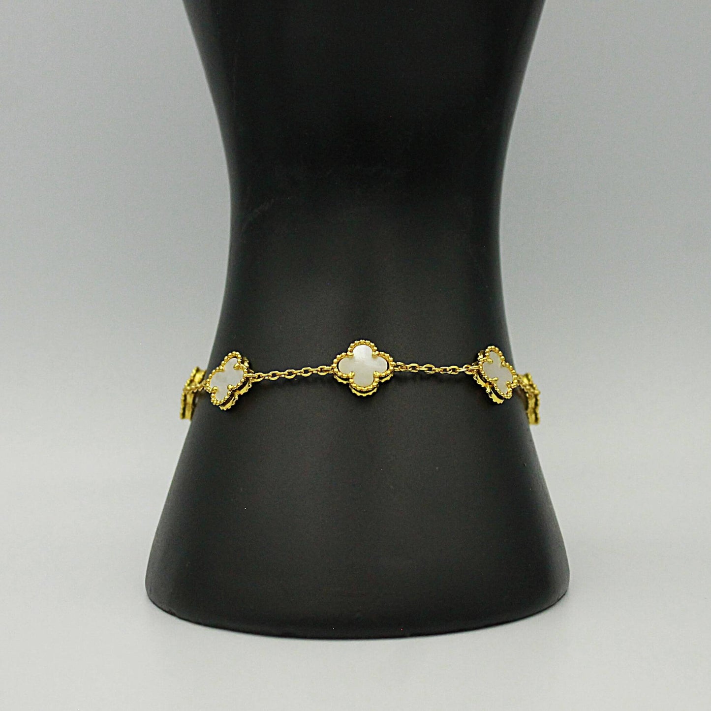 Small clover bracelet