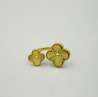 Large and small clover ring