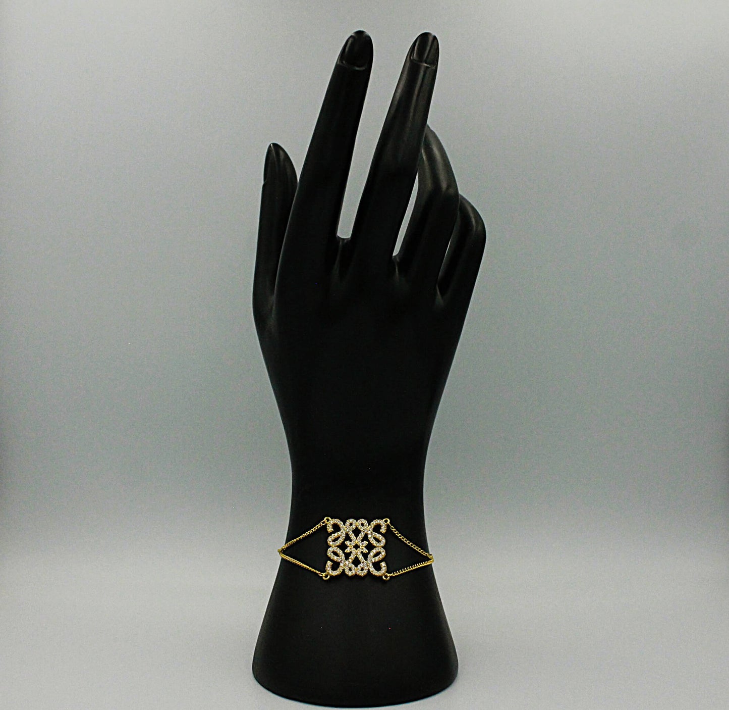 Utsmyckat armband