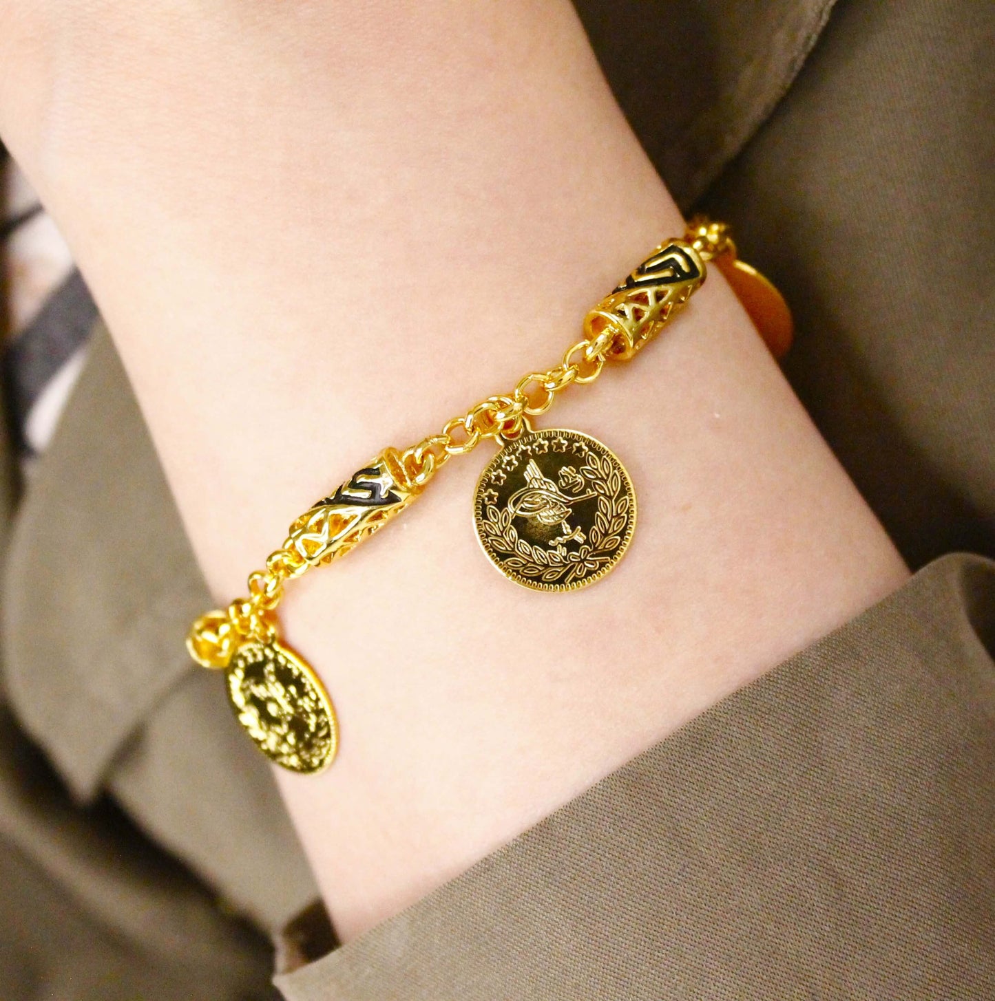 Gold plated lira bracelet