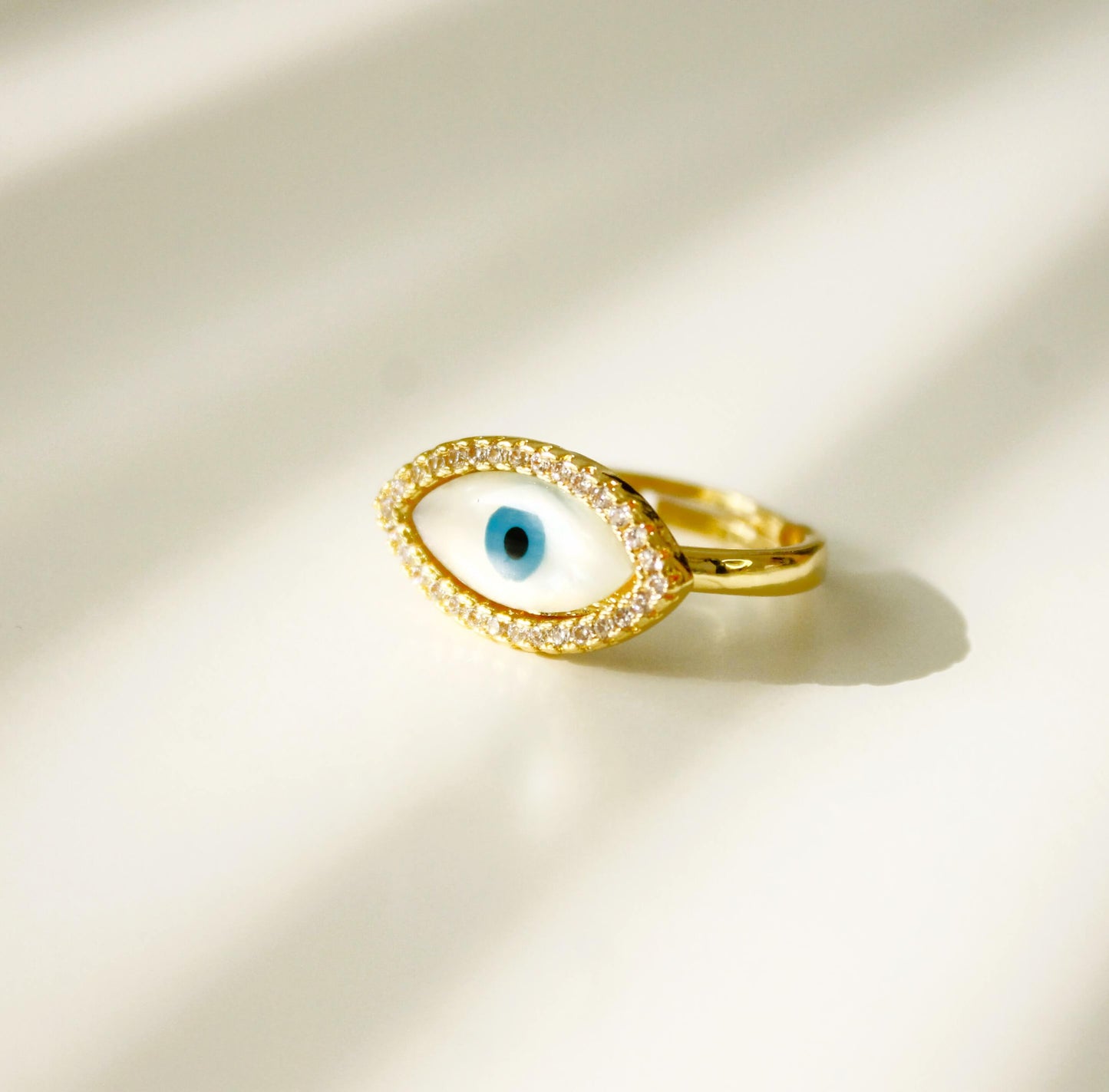 Eye ring