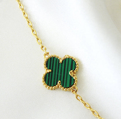 Clover rose necklace🍀